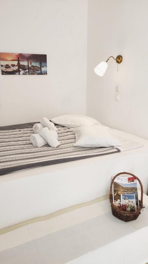 Lampi'S Dolphin Aparthotel Pátmosz Kültér fotó